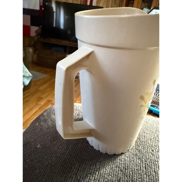 Vintage Tupperware Pitcher Carafe Cream Floral Design with Yellow Lid 874-8 - Picture 3 of 11